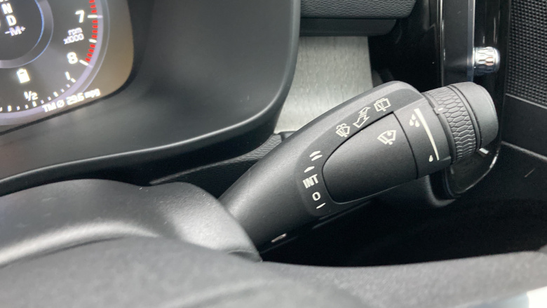 Volvo Xc40 2.0 B4P Inscription Pro 5dr Auto Petrol Estate